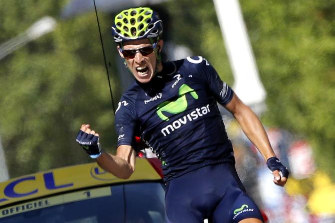 Il portoghese della Movistar Rui Costa ha staccato i compagni di fuga e ha trionfato nella sedicesima tappa del Tour, da Vaison la Romaine a Gap. Afp